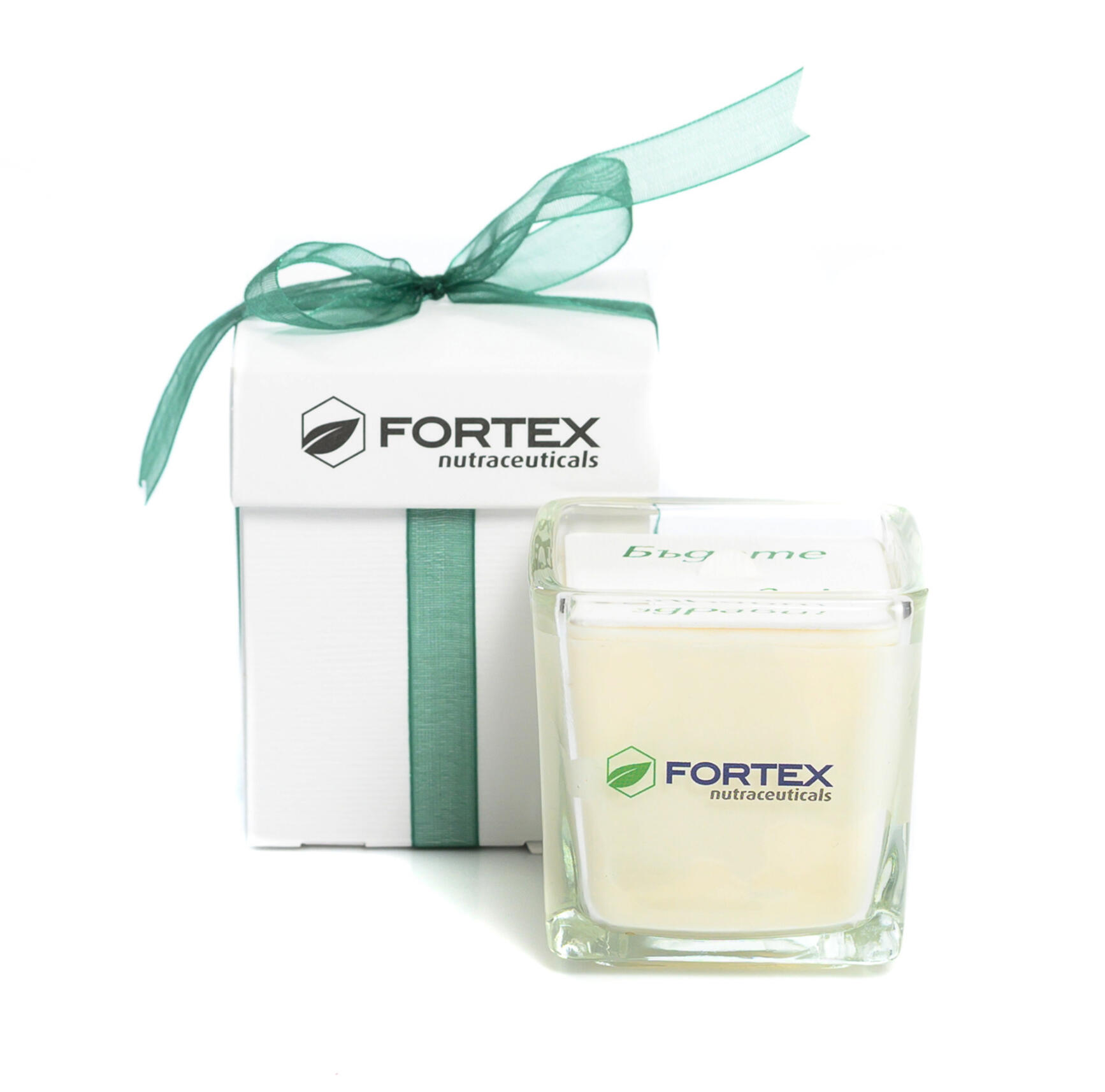 Корпоративен подаръчен комплект за FORTEX Брандиран корпоративен подаръчен комплект за FORTEX с ароматна свещ и подаръчна опаковка.